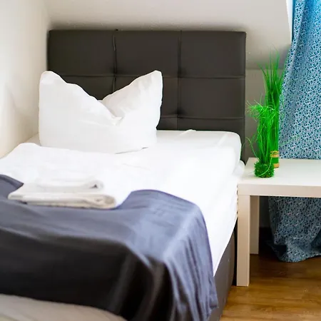 Sunnyhome Monteurwohnungen Und In شفاندورف إن بايرن