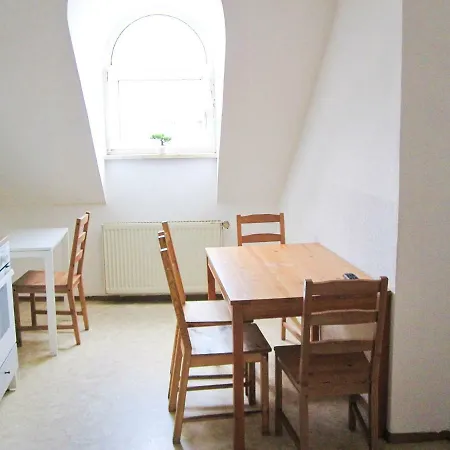 Sunnyhome Monteurwohnungen Und In منزل للإقامة شفاندورف إن بايرن
